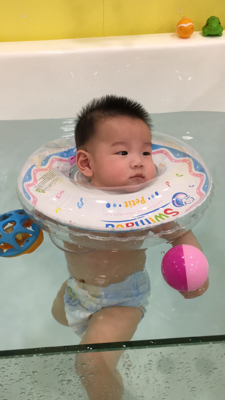 【體驗文】第一次去BabySpa·嬰兒游泳按摩 │ Un太的Blog